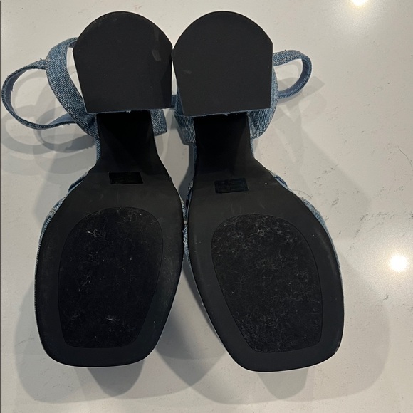 NWOT Jeffrey Campbell Denim Platform Sandals High Heels -Size 5 - Fits like 5.5 main image 1